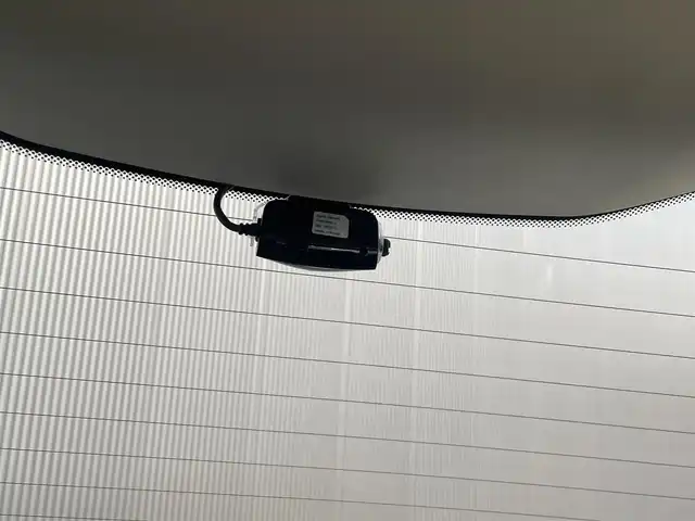 フィアット ５００ 1．2 ポップ 栃木県 2017(平29)年 6.2万km LATTE MENTA ｃａｒｒｏｚｚｅｒｉａナビ　/（ＡＭ／ＦＭ／ＳＤ／ＭＳＶ／ＣＤ／ＤＶＤ）/フルセグ　/Ｂｌｕｅｔｏｏｔｈ　/バックカメラ　/ＥＴＣ　/前後ドラレコ　/ステアリングスイッチ　/保証書　/取扱説明書　/スペアキー