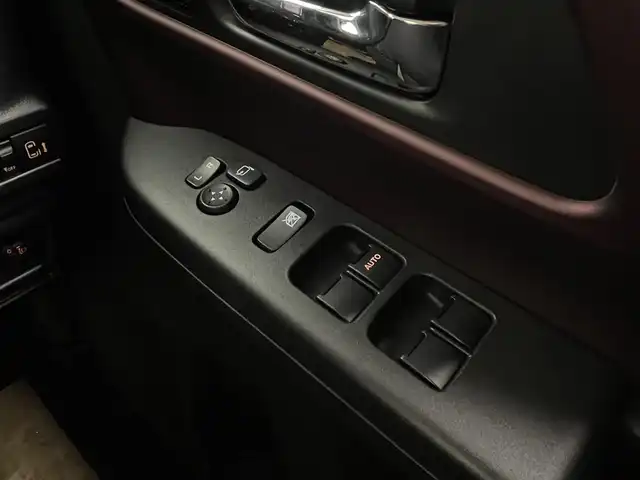 スズキ スペーシア カスタム HYBRID XS 宮城県 2025(令7)年 0.1千km ピュアホワイトP 届け出済み未使用車/４WD/純正ナビ/全方位カメラ/衝突軽減/両側パワースライドドア/障害物センサー/アダプティブクルーズコントロール/レーンアシスト/電動パーキング/ブレーキホールド/シートヒーター/ステアリングヒーター/ヘッドライトレベライザー/アイドリングストップ/横滑り防止/ヘッドアップディスプレイ/スマートキー/プッシュスタート/禁煙車