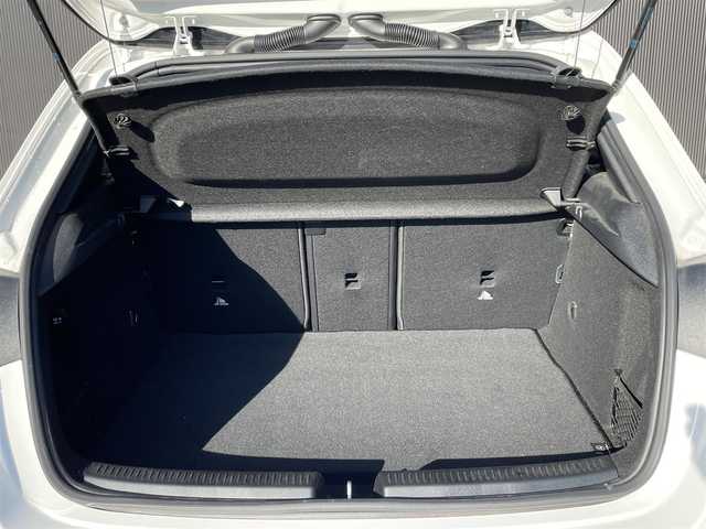 メルセデス・ベンツ Ａ１８０ 長野県 2019(平31)年 1.9万km ポーラホワイト ワンオーナー/　純正前後ドライブレコーダー/　純正ナビ/　バックカメラ/　フルセグＴＶ/　レーダーセーフティＰＫＧ/　ハーフレザーシート/　キーレスゴー/　ワイヤレスチャージ/　me connect/　ＵＳＢ３．０/　ＬＥＤヘッドライト/　ETC2.0/　オートライト /　アイドリングストップ/　純正ドアバイザー/　禁煙/　保証書・取説・スペアキー