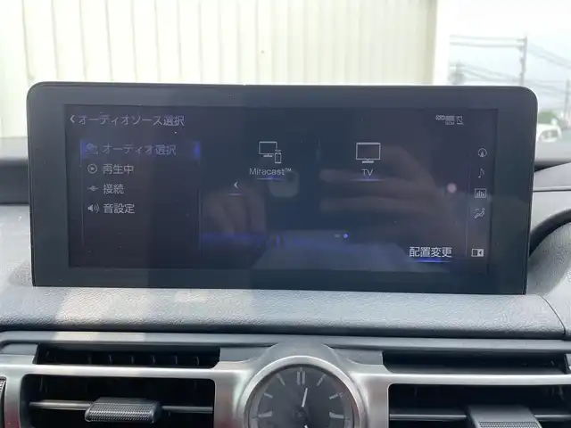 レクサス ＩＳ 300h Fスポーツ 富山県 2021(令3)年 5万km ホワイトノーヴァガラスフレーク 純正10.3型ナビ/・Bluetooth/CD/DVD/・フルセグTV/バックカメラ/パノラミックビューモニター/ビルトインETC2.0/ドライブレコーダー/レーダークルーズコントロール/クリアランスソナー/セーフティシステムプラス/・プリクラッシュセーフティ/・レーントレーシングアシスト/・オートマチックハイビーム/・ロードサインアシスト/・先行車発進告知機能/・ドライバー異常時対応システム/ブラインドスポットモニター/パーキングサポートブレーキ/三眼フルLEDヘッドランプ/本革巻きステアリング/パドルシフト/合皮スポーツシート/前席パワーシート/シートヒーター/サンルーフ/純正19インチアルミホイール/オレンジブレーキキャリパー/スマートキー/スマートエントリー/スタートシステム/禁煙車