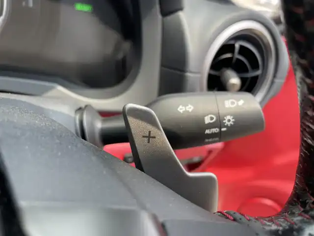 レクサス ＩＳ 300h Fスポーツ 富山県 2021(令3)年 5万km ホワイトノーヴァガラスフレーク 純正10.3型ナビ/・Bluetooth/CD/DVD/・フルセグTV/バックカメラ/パノラミックビューモニター/ビルトインETC2.0/ドライブレコーダー/レーダークルーズコントロール/クリアランスソナー/セーフティシステムプラス/・プリクラッシュセーフティ/・レーントレーシングアシスト/・オートマチックハイビーム/・ロードサインアシスト/・先行車発進告知機能/・ドライバー異常時対応システム/ブラインドスポットモニター/パーキングサポートブレーキ/三眼フルLEDヘッドランプ/本革巻きステアリング/パドルシフト/合皮スポーツシート/前席パワーシート/シートヒーター/サンルーフ/純正19インチアルミホイール/オレンジブレーキキャリパー/スマートキー/スマートエントリー/スタートシステム/禁煙車