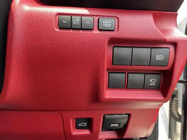 レクサス ＩＳ 300h Fスポーツ 富山県 2021(令3)年 5万km ホワイトノーヴァガラスフレーク 純正10.3型ナビ/・Bluetooth/CD/DVD/・フルセグTV/バックカメラ/パノラミックビューモニター/ビルトインETC2.0/ドライブレコーダー/レーダークルーズコントロール/クリアランスソナー/セーフティシステムプラス/・プリクラッシュセーフティ/・レーントレーシングアシスト/・オートマチックハイビーム/・ロードサインアシスト/・先行車発進告知機能/・ドライバー異常時対応システム/ブラインドスポットモニター/パーキングサポートブレーキ/三眼フルLEDヘッドランプ/本革巻きステアリング/パドルシフト/合皮スポーツシート/前席パワーシート/シートヒーター/サンルーフ/純正19インチアルミホイール/オレンジブレーキキャリパー/スマートキー/スマートエントリー/スタートシステム/禁煙車