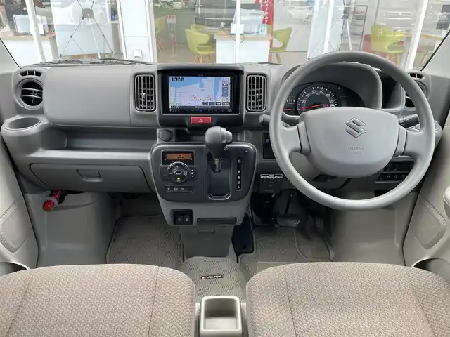 スズキ エブリイ JOINターボ 青森県 2024(令6)年 1.2万km パールホワイト インタークーラーターボ/パートタイム4WD (後輪駆動ベース)/インパネCVT/ハイルーフ/社外ナビ/CD /DVD /SD /フルセグ/BT/バックカメラ/ETC/ユピテル　360°ドラレコ/後席両側ワンアクションパワースライドドア・フルオートエアコン装着車/「スズキ セーフティ サポート」/衝突被害軽減ブレーキ/デュアルカメラブレーキサポート/後退時ブレーキサポート/車線逸脱警報機能/ふらつき警報機能/誤発進抑制機能/エアバッグ　運転席・助手席/コーナーセンサー/オートライト/LEDヘッドライト/USBポート/タイプCポート/運転席シートヒーター/スマートキー×2/新車時保証書/取扱説明書