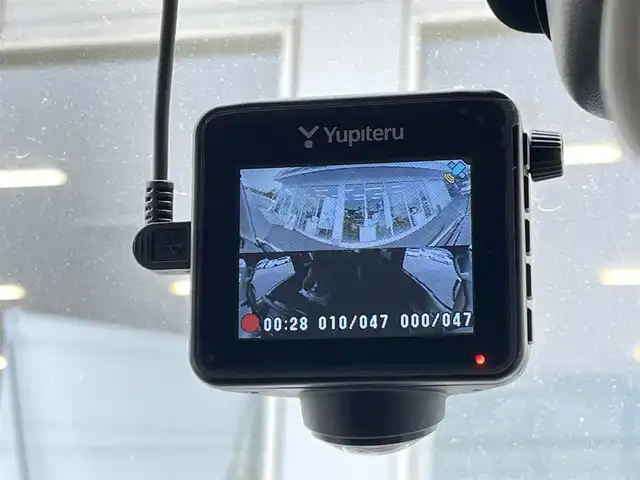 スズキ エブリイ JOINターボ 青森県 2024(令6)年 1.2万km パールホワイト インタークーラーターボ/パートタイム4WD (後輪駆動ベース)/インパネCVT/ハイルーフ/社外ナビ/CD /DVD /SD /フルセグ/BT/バックカメラ/ETC/ユピテル　360°ドラレコ/後席両側ワンアクションパワースライドドア・フルオートエアコン装着車/「スズキ セーフティ サポート」/衝突被害軽減ブレーキ/デュアルカメラブレーキサポート/後退時ブレーキサポート/車線逸脱警報機能/ふらつき警報機能/誤発進抑制機能/エアバッグ　運転席・助手席/コーナーセンサー/オートライト/LEDヘッドライト/USBポート/タイプCポート/運転席シートヒーター/スマートキー×2/新車時保証書/取扱説明書