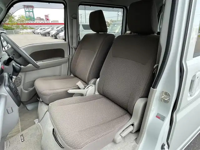 スズキ エブリイ JOINターボ 青森県 2024(令6)年 1.2万km パールホワイト インタークーラーターボ/パートタイム4WD (後輪駆動ベース)/インパネCVT/ハイルーフ/社外ナビ/CD /DVD /SD /フルセグ/BT/バックカメラ/ETC/ユピテル　360°ドラレコ/後席両側ワンアクションパワースライドドア・フルオートエアコン装着車/「スズキ セーフティ サポート」/衝突被害軽減ブレーキ/デュアルカメラブレーキサポート/後退時ブレーキサポート/車線逸脱警報機能/ふらつき警報機能/誤発進抑制機能/エアバッグ　運転席・助手席/コーナーセンサー/オートライト/LEDヘッドライト/USBポート/タイプCポート/運転席シートヒーター/スマートキー×2/新車時保証書/取扱説明書