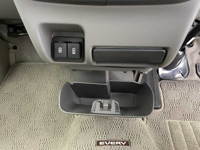 スズキ エブリイ JOINターボ 長野県 2024(令6)年 1.2万km パールホワイト インタークーラーターボ/パートタイム4WD (後輪駆動ベース)/インパネCVT/ハイルーフ/社外ナビ/CD /DVD /SD /フルセグ/BT/バックカメラ/ETC/ユピテル　360°ドラレコ/後席両側ワンアクションパワースライドドア・フルオートエアコン装着車/「スズキ セーフティ サポート」/衝突被害軽減ブレーキ/デュアルカメラブレーキサポート/後退時ブレーキサポート/車線逸脱警報機能/ふらつき警報機能/誤発進抑制機能/エアバッグ　運転席・助手席/コーナーセンサー/オートライト/LEDヘッドライト/USBポート/タイプCポート/運転席シートヒーター/スマートキー×2/新車時保証書/取扱説明書
