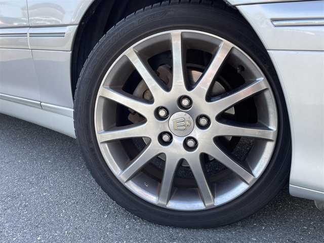 トヨタ クラウン エステート アスリート 福岡県 2002(平14)年 20万km シルバーM 純正CD/カセットデッキ/（CD/カセットテープ/AM/FM）/社外ポータブルナビ/（ワンセグTV）/バックモニター/純正HIDヘッドライト/純正17inchAW/ISOFIX/ルーフレール/リモコンキー/スペアキー/クラウン最後の直列6気筒エンジン/（1JZ-FSE）/エアコンルーバー故障/エンジンオイルにじみあります。/テールレンズのアクセスホール内装カバー爪折れているため取付できません。