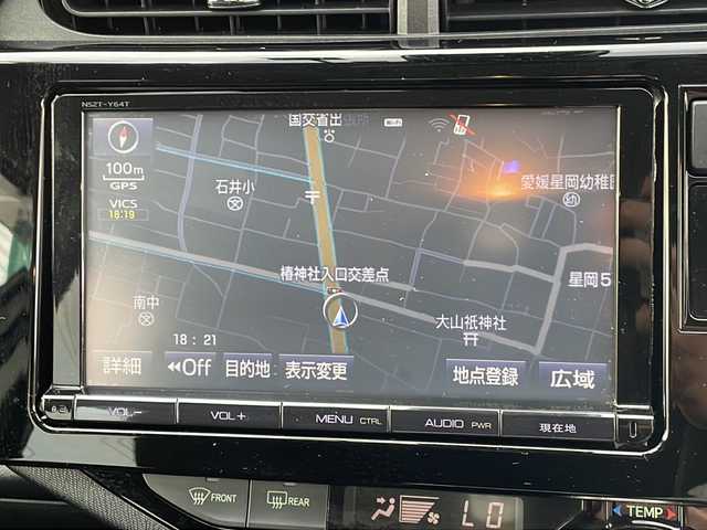 トヨタ アクア X－URBAN ソリッド 愛媛県 2016(平28)年 6.5万km ライムホワイトパールクリスタルシャイン 純正ナビ(NSZT-Y64T)/・Bluetooth接続/・フルセグテレビ/・バックカメラ/ETC/ドライブレコーダー(DRT-H64R)/Wエアバック/スマートキー/エンジンスタートボタン/ハイブリッド/社外フロアマット/ハロゲンヘッドライト/電動格納ミラー/オートエアコン/横滑り防止装置/盗難防止装置/ウィンカーミラー/パワーウィンドウ/ドアバイザー