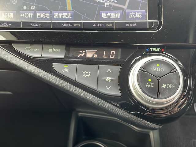 トヨタ アクア X－URBAN ソリッド 愛媛県 2016(平28)年 6.5万km ライムホワイトパールクリスタルシャイン 純正ナビ(NSZT-Y64T)/・Bluetooth接続/・フルセグテレビ/・バックカメラ/ETC/ドライブレコーダー(DRT-H64R)/Wエアバック/スマートキー/エンジンスタートボタン/ハイブリッド/社外フロアマット/ハロゲンヘッドライト/電動格納ミラー/オートエアコン/横滑り防止装置/盗難防止装置/ウィンカーミラー/パワーウィンドウ/ドアバイザー