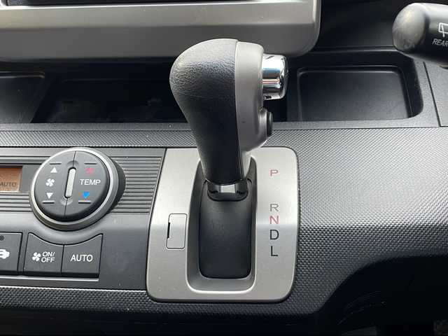 ホンダ フリード G ジャストセレクション 静岡県 2012(平24)年 7.5万km プレミアムブラキッシュパール 【主要装備】/社外ナビ　/片側パワースライドドア　/ＥＴＣ　/アルパイン後席フリップダウンモニター　/ナビ連動ドライブレコーダー　/横滑り防止機能　/Ｂｌｕｅｔｏｏｔｈ　/フルセグテレビ　/バックカメラ
