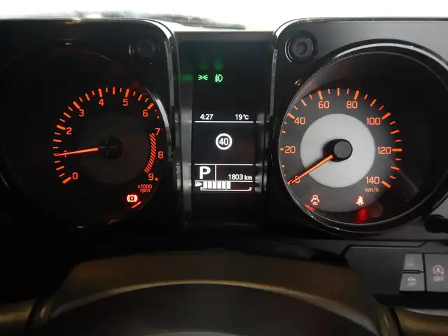 スズキ ジムニー XC 静岡県 2024(令6)年 0.2万km ブルーイッシュブラックパール3 ワンオーナー/新車保証書/取扱説明書/スマートキー×2/デュアルセンサーブレーキサポート/車線逸脱警報/誤発進抑制機能/ヒルディセントコントロール/クルーズコントロール/スマートキー×2/ストラーダナビゲーション/・CN-HE02WD/・Bluetooth接続/・SD/・DVD/・地デジフルセグ/バックカメラ/オートライト/ETC/純正ドライブレコーダー/LEDヘッドライト/純正フォグライト/前席シートヒーター/ヘッドライトウォッシャー/ウインカー付きドアミラー/純正16インチアルミ/オートエアコン/純正ドアバイザー/本革ステアリング