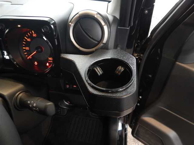 スズキ ジムニー XC 岐阜県 2024(令6)年 0.2万km ブルーイッシュブラックパール3 ワンオーナー/新車保証書/取扱説明書/スマートキー×2/デュアルセンサーブレーキサポート/車線逸脱警報/誤発進抑制機能/ヒルディセントコントロール/クルーズコントロール/スマートキー×2/ストラーダナビゲーション/・CN-HE02WD/・Bluetooth接続/・SD/・DVD/・地デジフルセグ/バックカメラ/オートライト/ETC/純正ドライブレコーダー/LEDヘッドライト/純正フォグライト/前席シートヒーター/ヘッドライトウォッシャー/ウインカー付きドアミラー/純正16インチアルミ/オートエアコン/純正ドアバイザー/本革ステアリング