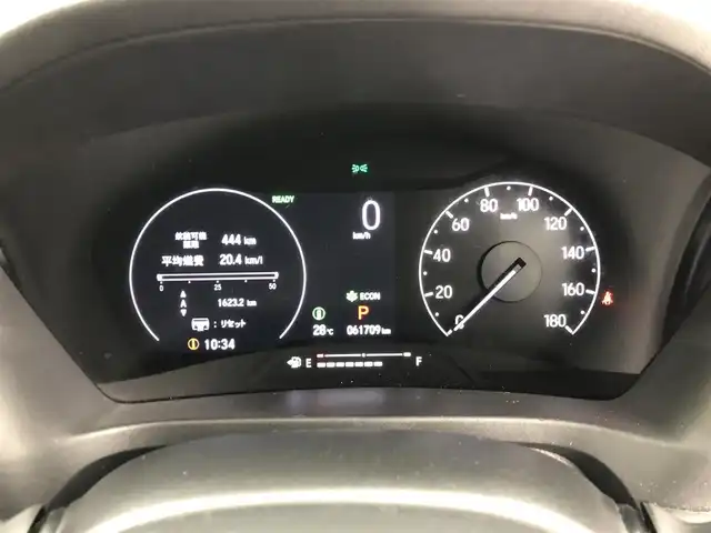 ホンダ ヴェゼル ハイブリッド e:HEV Z 愛知県 2023(令5)年 6万km プラチナホワイトパール ディスプレイオーディオ　/バックカメラ　/ハーフレザー　/シートヒーター　/ＥＴＣ２．０　/パドルシフト　/パワーバックドア　/ステアヒーター　/ＢＳＭ　/電子パーキング　/ＵＳＢ　/保証書　/取説　/記録簿　/スペアキー