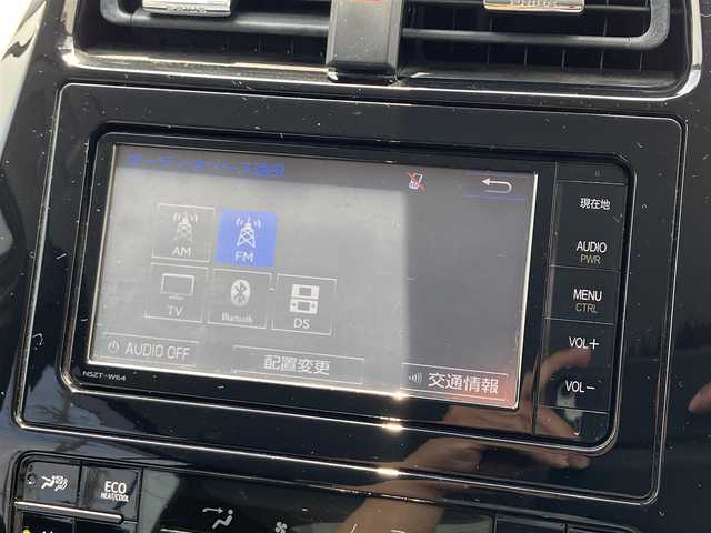 トヨタ プリウス S 三重県 2016(平28)年 5.9万km スティールブロンドM ♪ワンオーナー /走行58466km/♪車検R9年2月28日/Toyota Safety Sense/・PCS(プリクラッシュセーフティシステム)/・LDA(ステアリング制御付車線逸脱警報)/・オートマチックハイビーム/・レーダークルーズコントロール(全車速追従機能付き）/純正ナビ/・フルセグ/・Bluetoothオーディオ/・SD録音/・DVD再生/バックカメラ/LEDヘッドライト/LEDフォグライト/オートライト/オートリトラクタブルミラー/ウィンカーミラー /純正15インチAW/スマートキー×2/プッシュスタート/ドライブレコーダー/ステアリングスイッチ/フロアマット/ドアバイザー/プライバシーガラス/ETC/サイド/カーテンエアバック