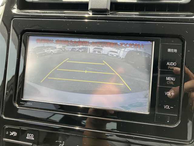 トヨタ プリウス S 三重県 2016(平28)年 5.9万km スティールブロンドM ♪ワンオーナー /走行58466km/♪車検R9年2月28日/Toyota Safety Sense/・PCS(プリクラッシュセーフティシステム)/・LDA(ステアリング制御付車線逸脱警報)/・オートマチックハイビーム/・レーダークルーズコントロール(全車速追従機能付き）/純正ナビ/・フルセグ/・Bluetoothオーディオ/・SD録音/・DVD再生/バックカメラ/LEDヘッドライト/LEDフォグライト/オートライト/オートリトラクタブルミラー/ウィンカーミラー /純正15インチAW/スマートキー×2/プッシュスタート/ドライブレコーダー/ステアリングスイッチ/フロアマット/ドアバイザー/プライバシーガラス/ETC/サイド/カーテンエアバック