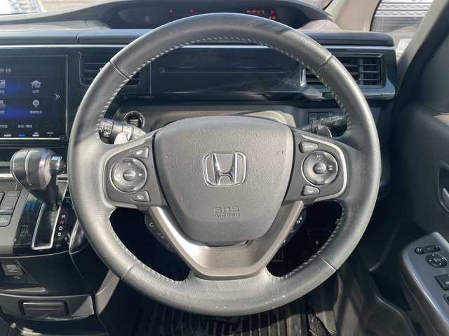 ホンダ ステップワゴン モデューロX ホンダセンシング 神奈川県 2018(平30)年 6.6万km プラチナホワイトパール 純正ナビ／フルセグＴＶ／Ｂｌｕｅｔｏｏｔｈ／ＣＤ／ＤＶＤ/ＥＴＣ/クルーズコントロール/バックカメラ/純正フリップダウンモニター/前席シートヒーター/両側パワースライドドア/レーンキープアシスト/ドアバイザー/純正アルミホイール/純正フロアマット/オートマチックハイビーム/オートライト