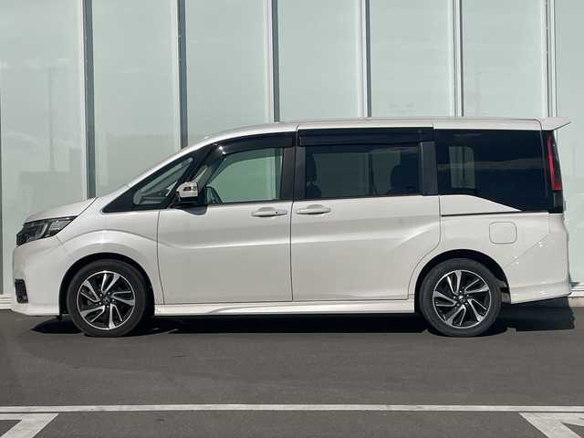 ホンダ ステップワゴン モデューロX ホンダセンシング 神奈川県 2018(平30)年 6.6万km プラチナホワイトパール 純正ナビ／フルセグＴＶ／Ｂｌｕｅｔｏｏｔｈ／ＣＤ／ＤＶＤ/ＥＴＣ/クルーズコントロール/バックカメラ/純正フリップダウンモニター/前席シートヒーター/両側パワースライドドア/レーンキープアシスト/ドアバイザー/純正アルミホイール/純正フロアマット/オートマチックハイビーム/オートライト