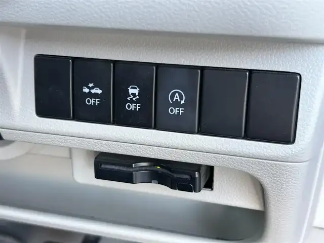 スズキ ラパン F リミテッド 香川県 2017(平29)年 5.1万km フェニックスレッドパール 社外ナビ：NX718/【CD/DVD/SD/Bluetooth】/地デジ対応TV/バックカメラ/衝突軽減ブレーキ　/運転席シートヒーター/ドライブレコーダー　/SDあり/ＨＩＤヘッドライト　/オートライト機能　/ウィンカーミラー　/革巻きステアリング　/ＥＴＣ　/プッシュスタート/スマートキー×２　
