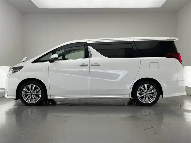 トヨタ アルファード S タイプゴールド 愛知県 2021(令3)年 2.3万km ホワイトパールクリスタルシャイン 純正9インチナビ/純正１２．１フリップダウンモニター/トヨタセーフティセンス/三眼LED/AC100V充電/両側パワースライドドア/ハーフレザーシート/レーダークルーズコントロール/バックカメラ/フルセグTV/DVDデッキ/パワーバックドア/ETC/前後ドライブレコーダー/純正アルミホイール/純正フロアマット/カーテンエアバック/衝突被害軽減ブレーキ/オートライト/禁煙車