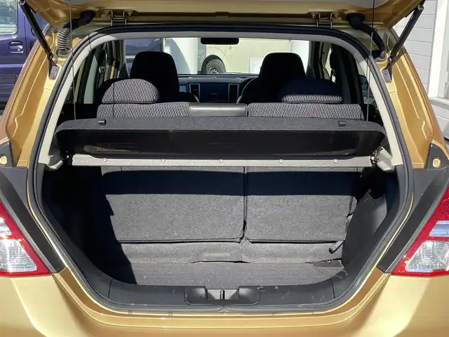 日産 ティーダ 15M 神奈川県 2011(平23)年 2.5万km メローゴールド 社外メモリナビ　/　（CD・Bluetooth）/ワンセグTV/ハーフレザーシート/電動格納ミラー/ETC/スマートキー×2/保証書/取扱説明書