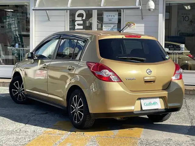 日産 ティーダ 15M 神奈川県 2011(平23)年 2.5万km メローゴールド 社外メモリナビ　/　（CD・Bluetooth）/ワンセグTV/ハーフレザーシート/電動格納ミラー/ETC/スマートキー×2/保証書/取扱説明書
