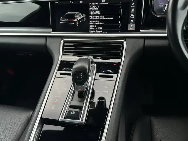 ポルシェ パナメーラ 茨城県 2018(平30)年 5.5万km キャララホワイトメタリック スポエグ /PASM /OP21inAW /サラウンドビュ-C /カラ-クレスト /黒革 /シ-トヒ-タ- /パワ-シ-ト /パワ-トランク /レ-ンキ-プアシスト /レ-ンチェンジアシスト /ポルシェスマ-トエントリ- /ナビ /LEDヘッドライト /クルコン /禁煙車