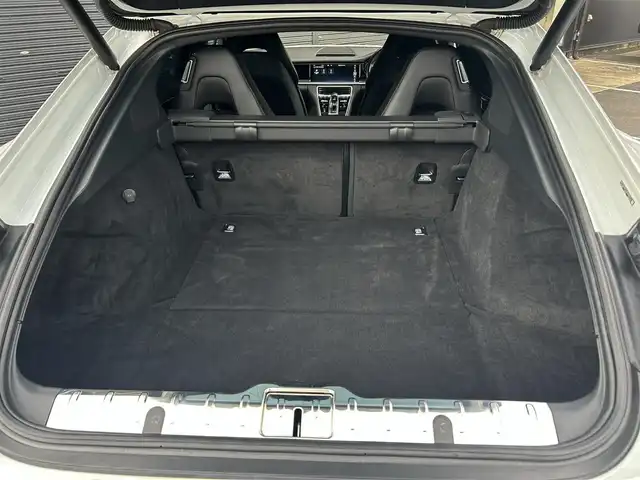 ポルシェ パナメーラ 茨城県 2018(平30)年 5.5万km キャララホワイトメタリック スポエグ /PASM /OP21inAW /サラウンドビュ-C /カラ-クレスト /黒革 /シ-トヒ-タ- /パワ-シ-ト /パワ-トランク /レ-ンキ-プアシスト /レ-ンチェンジアシスト /ポルシェスマ-トエントリ- /ナビ /LEDヘッドライト /クルコン /禁煙車