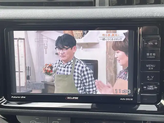 トヨタ アクア 鳥取県 2016(平28)年 10.6万km ライムホワイトパールクリスタルシャイン (株)IDOMが運営する【じしゃロン鳥取店】の自社ローン専用車両になります。こちらは現金またはオートローンご利用時の価格です。自社ローンご希望の方は別途その旨お申付け下さい/社外ナビ/・フルセグTV/・AM/FM/・CD/DVD/・Bluetooth接続/バックカメラ/トヨタセーフティセンスC/衝突被害軽減ブレーキ/オートマチックハイビーム/LDA/LEDオートライト/ETC/スマートキー/プッシュスタート