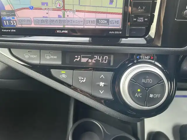 トヨタ アクア 鳥取県 2016(平28)年 10.6万km ライムホワイトパールクリスタルシャイン (株)IDOMが運営する【じしゃロン鳥取店】の自社ローン専用車両になります。こちらは現金またはオートローンご利用時の価格です。自社ローンご希望の方は別途その旨お申付け下さい/社外ナビ/・フルセグTV/・AM/FM/・CD/DVD/・Bluetooth接続/バックカメラ/トヨタセーフティセンスC/衝突被害軽減ブレーキ/オートマチックハイビーム/LDA/LEDオートライト/ETC/スマートキー/プッシュスタート