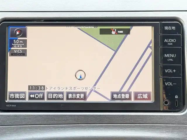 トヨタ プリウス S 兵庫県 2015(平27)年 7.1万km シルバーM 17インチ社外ホイール（HRS）/純正ナビ/NSCP-W64/（CD/DVD/BT/SD）/ワンセグTV/バックカメラ/ETC/前方ドライブレコーダー/オートライト/スマートキー/プッシュスタート/電動格納ミラー/純正フロアマット/純正ドアバイザー/トノカバー