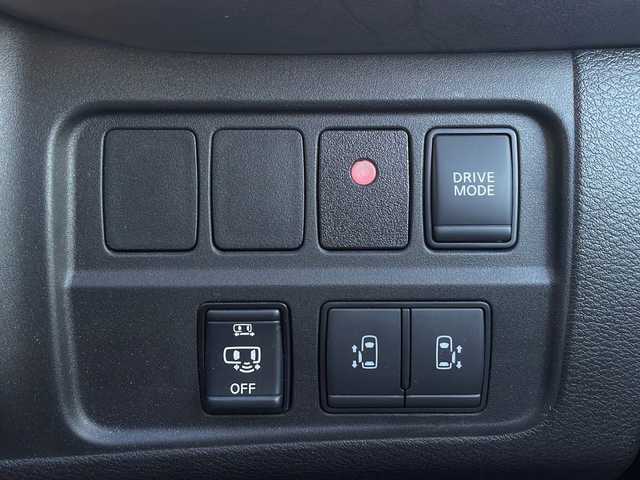 日産 セレナ e－パワー ハイウェイスター V 東京都 2022(令4)年 1.2万km ブリリアントホワイトパール ワンオーナー/プロパイロット/ナビ連動ドライブレコーダー/フルセグ/アラウンドビューモニター/純正フリップダウンモニター/両側パワースライドドア/ブラインドスポットモニター/デジタルインナーミラー/クリアランスソナー/LEDヘッドライト/純正アルミホイール/スマートキー2本/Bluetooth対応/新車時保証書/取扱説明書