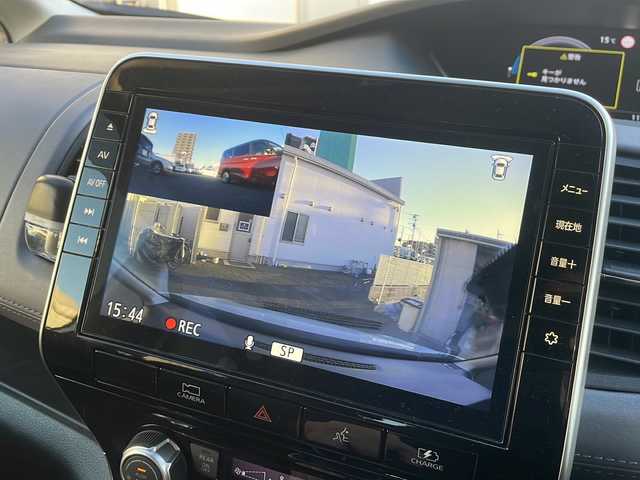 日産 セレナ e－パワー ハイウェイスター V 東京都 2022(令4)年 1.2万km ブリリアントホワイトパール ワンオーナー/プロパイロット/ナビ連動ドライブレコーダー/フルセグ/アラウンドビューモニター/純正フリップダウンモニター/両側パワースライドドア/ブラインドスポットモニター/デジタルインナーミラー/クリアランスソナー/LEDヘッドライト/純正アルミホイール/スマートキー2本/Bluetooth対応/新車時保証書/取扱説明書