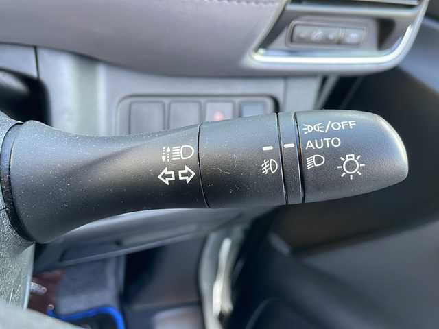 日産 セレナ e－パワー ハイウェイスター V 東京都 2022(令4)年 1.2万km ブリリアントホワイトパール ワンオーナー/プロパイロット/ナビ連動ドライブレコーダー/フルセグ/アラウンドビューモニター/純正フリップダウンモニター/両側パワースライドドア/ブラインドスポットモニター/デジタルインナーミラー/クリアランスソナー/LEDヘッドライト/純正アルミホイール/スマートキー2本/Bluetooth対応/新車時保証書/取扱説明書