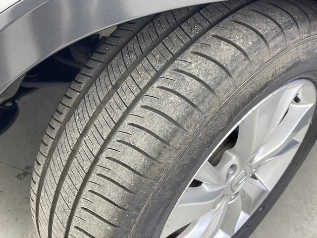 ホンダ ヴェゼル ハイブリッド X ホンダセンシング 宮城県 2018(平30)年 3.4万km プラチナホワイトパール 禁煙車/ホンダセンシング/・衝突軽減ブレーキ/・先行車発進お知らせ機能/・アダプティブクルーズコントロール/・標識認識機能/・車線維持支援システム/・路外逸脱抑制機能/純正7インチSDナビ/・BT/CD/DVD/USB/SD/HDMI/フルセグTV/バックカメラ/ビルトインETC/革巻きステアリング/ステアリングスイッチ/パドルシフト/プッシュスタート/スマートキー×2/LEDヘッドライト/LEDフォグランプ/純正16インチアルミホイール/純正フロアマット/横滑り防止装置/アイドリングストップ