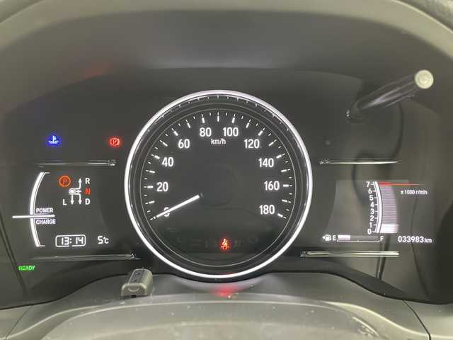 ホンダ ヴェゼル ハイブリッド X ホンダセンシング 宮城県 2018(平30)年 3.4万km プラチナホワイトパール 禁煙車/ホンダセンシング/・衝突軽減ブレーキ/・先行車発進お知らせ機能/・アダプティブクルーズコントロール/・標識認識機能/・車線維持支援システム/・路外逸脱抑制機能/純正7インチSDナビ/・BT/CD/DVD/USB/SD/HDMI/フルセグTV/バックカメラ/ビルトインETC/革巻きステアリング/ステアリングスイッチ/パドルシフト/プッシュスタート/スマートキー×2/LEDヘッドライト/LEDフォグランプ/純正16インチアルミホイール/純正フロアマット/横滑り防止装置/アイドリングストップ