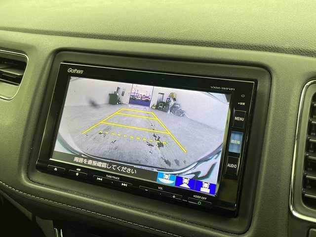 ホンダ ヴェゼル ハイブリッド X ホンダセンシング 宮城県 2018(平30)年 3.4万km プラチナホワイトパール 禁煙車/ホンダセンシング/・衝突軽減ブレーキ/・先行車発進お知らせ機能/・アダプティブクルーズコントロール/・標識認識機能/・車線維持支援システム/・路外逸脱抑制機能/純正7インチSDナビ/・BT/CD/DVD/USB/SD/HDMI/フルセグTV/バックカメラ/ビルトインETC/革巻きステアリング/ステアリングスイッチ/パドルシフト/プッシュスタート/スマートキー×2/LEDヘッドライト/LEDフォグランプ/純正16インチアルミホイール/純正フロアマット/横滑り防止装置/アイドリングストップ