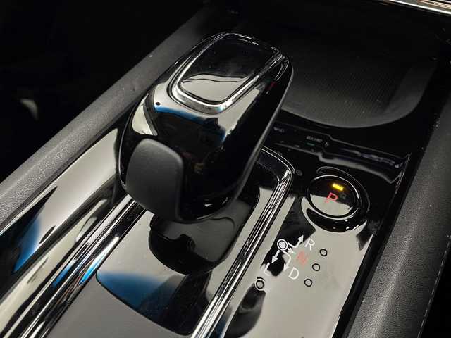 ホンダ ヴェゼル ハイブリッド X ホンダセンシング 宮城県 2018(平30)年 3.4万km プラチナホワイトパール 禁煙車/ホンダセンシング/・衝突軽減ブレーキ/・先行車発進お知らせ機能/・アダプティブクルーズコントロール/・標識認識機能/・車線維持支援システム/・路外逸脱抑制機能/純正7インチSDナビ/・BT/CD/DVD/USB/SD/HDMI/フルセグTV/バックカメラ/ビルトインETC/革巻きステアリング/ステアリングスイッチ/パドルシフト/プッシュスタート/スマートキー×2/LEDヘッドライト/LEDフォグランプ/純正16インチアルミホイール/純正フロアマット/横滑り防止装置/アイドリングストップ