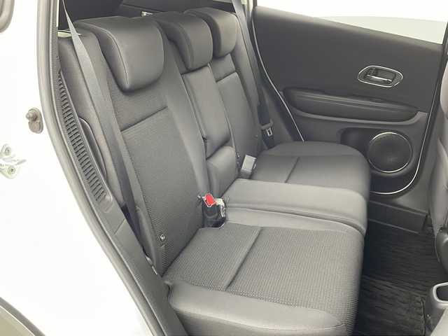 ホンダ ヴェゼル ハイブリッド X ホンダセンシング 宮城県 2018(平30)年 3.4万km プラチナホワイトパール 禁煙車/ホンダセンシング/・衝突軽減ブレーキ/・先行車発進お知らせ機能/・アダプティブクルーズコントロール/・標識認識機能/・車線維持支援システム/・路外逸脱抑制機能/純正7インチSDナビ/・BT/CD/DVD/USB/SD/HDMI/フルセグTV/バックカメラ/ビルトインETC/革巻きステアリング/ステアリングスイッチ/パドルシフト/プッシュスタート/スマートキー×2/LEDヘッドライト/LEDフォグランプ/純正16インチアルミホイール/純正フロアマット/横滑り防止装置/アイドリングストップ