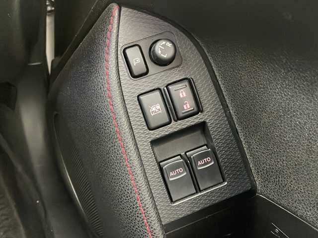 トヨタ ８６ GT 栃木県 2013(平25)年 12.5万km サテンホワイトパール 6速MT/社外SDナビ/ワンセグ/Bluetooth/DVD/AM/FM/USB端子/ETC/バックカメラ/LEDヘッドライト/オートライト/スマートキー/プッシュスタート/横滑り防止機能/純正フロアマット/電動格納ミラー/オートエアコン