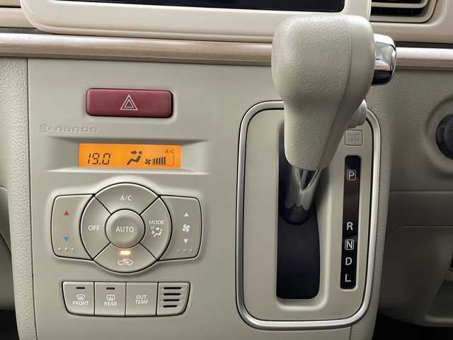 スズキ ラパン X 宮崎県 2015(平27)年 2.4万km カシスピンクパールメタリック 禁煙車/衝突被害軽減ブレーキ/純正ナビTV/（スマホ連携ナビ/AUX/USB/FMAM/Bluetooth/フルセグTV)/純正ビルトインETC/純正ドライブレコーダー/純正セキュリティアラーム/純正キセノンオートライト/純正フォグ/純正リアラゲージマット/純正フロアマット/ウインカードアミラー/シートヒーター/オートエアコン/本革巻ハンドル/ブルーレインミラー/リアプライバシーガラス/スマートキー/プッシュエンジンスタート/スペアキー/新車時保証書/取扱い説明書