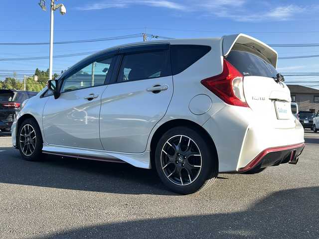 日産 ノート ニスモ 鹿児島県 2016(平28)年 12万km ブリリアントホワイトパール 純正SDナビ/Bluetooth/CD/DVD/バックモニター/ETC/純正AW16/アイドリンクストップ/純正フルスポイラー/電動格納ミラー/純正フロアマット/プッシュスタート/パワーウィンドウ