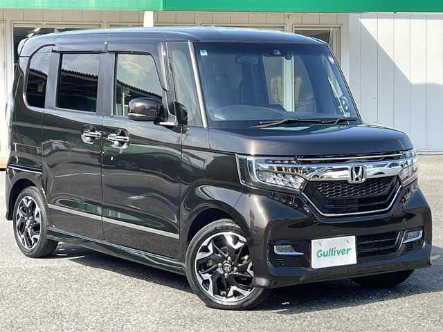ホンダ Ｎ ＢＯＸ カスタム G L ターボ ホンダセンシング 千葉県 2020(令2)年 0.7万km プレミアムグラマラスブロンズP ホンダセンシング/・プリクラッシュセーフティー/・レーンキープアシスト/・オートマチックハイビーム/・アダプティブクルーズコントロール/純正8インチSDナビ【VXU-207NBi】/・CD/DVD/MSV/Bluetooth/フルセグTV/バックカメラ/両後パワースライドドア/ハーフレザーシート/前席シートヒーター/スマートキー/純正前後ドライブレコーダー/ビルトインETC/パドルシフト/純正LEDヘッドライト/フォグランプ/純正15インチアルミホイール/本革巻きステアリング/ドアバイザー/サイド＆カーテンエアバッグ