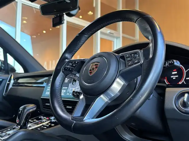 ポルシェ カイエン 宮城県 2018(平30)年 5.7万km ジェットブラック アクティブクルーズコントロール/ブラインドスポットモニター/PASM/純正メモリナビ/社外TVチューナー/ブラックレザーシート/メモリ機能付きパワーシート/パドルシフト/ステアリングスイッチ/エクスクルーシブデザイン21インチAW/スポーツテールパイプ/LEDヘッドライト/オートライト/パワーバックドア