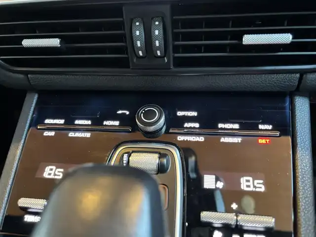 ポルシェ カイエン 宮城県 2018(平30)年 5.7万km ジェットブラック アクティブクルーズコントロール/ブラインドスポットモニター/PASM/純正メモリナビ/社外TVチューナー/ブラックレザーシート/メモリ機能付きパワーシート/パドルシフト/ステアリングスイッチ/エクスクルーシブデザイン21インチAW/スポーツテールパイプ/LEDヘッドライト/オートライト/パワーバックドア