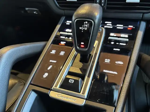 ポルシェ カイエン 宮城県 2018(平30)年 5.7万km ジェットブラック アクティブクルーズコントロール/ブラインドスポットモニター/PASM/純正メモリナビ/社外TVチューナー/ブラックレザーシート/メモリ機能付きパワーシート/パドルシフト/ステアリングスイッチ/エクスクルーシブデザイン21インチAW/スポーツテールパイプ/LEDヘッドライト/オートライト/パワーバックドア