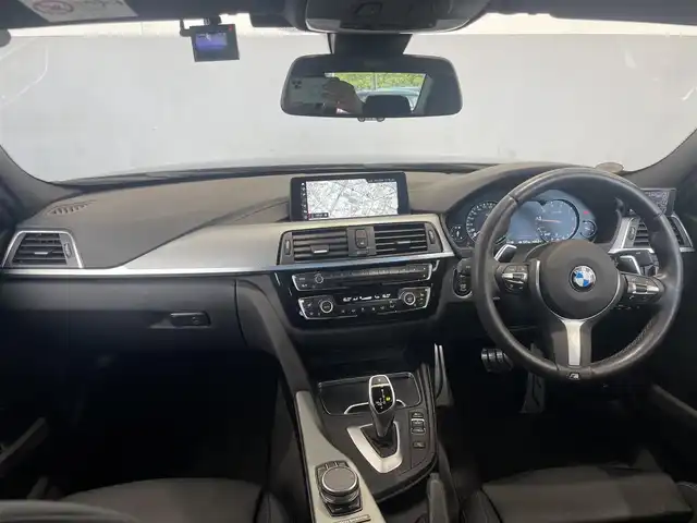 ＢＭＷ ３２０ｉ Mスポーツ エディションシャドー 静岡県 2018(平30)年 4.8万km サファイアブラックP 特別仕様車（エディションシャドー）/本革シート/純正HDDナビ/ACC/バックカメラ/クリアランスソナー/PDC/レーンキープ・アシスト/シートヒーター/社外ドライブレコーダー/コンフォート・アクセス/専用キドニーグリル