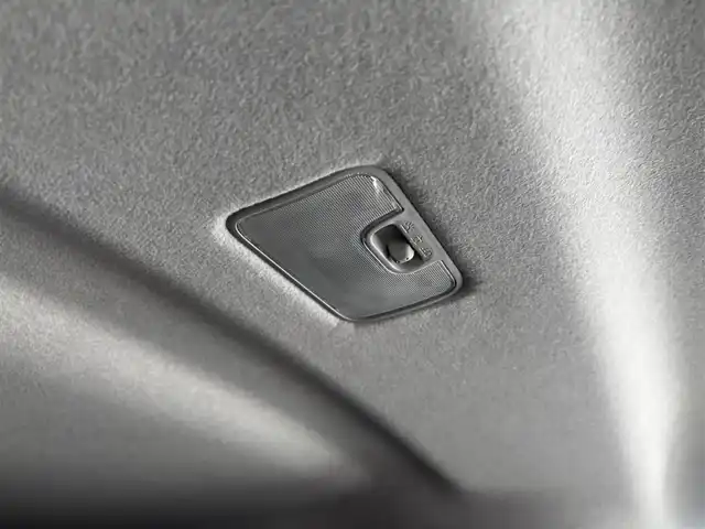 トヨタ ルーミー カスタムG 京都府 2019(平31)年 7.5万km レーザーブルークリスタルシャイン スマートアシスト3/・衝突回避支援ブレーキ機能/・衝突警報機能/・車線逸脱警報機能/・誤発進抑制制御/・先行者発進お知らせ機能/・オートハイビーム/純正9インチメモリーナビ、地デジ、Bluetooth/パノラミックビューモニター/ビルトインETC/両側パワースライドドア/LEDヘッドランプ/記録簿R2、R4、R6有り
