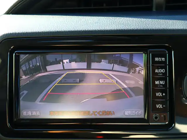 トヨタ ヴィッツ F セーフティーエディションⅡ 福島県 2018(平30)年 0.6万km ホワイトパールクリスタルシャイン  ワンオーナー / 純正ナビ・ワンセグTV/ バックカメラ/ スマートキー/ プリクラッシュセーフティ/ 社外１４インチアルミホイル/ 新車保証書/ 取扱説明書/ 車検時記録簿有/　(R3/R5/R7)