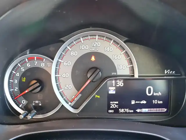 トヨタ ヴィッツ F セーフティーエディションⅡ 福島県 2018(平30)年 0.6万km ホワイトパールクリスタルシャイン  ワンオーナー / 純正ナビ・ワンセグTV/ バックカメラ/ スマートキー/ プリクラッシュセーフティ/ 社外１４インチアルミホイル/ 新車保証書/ 取扱説明書/ 車検時記録簿有/　(R3/R5/R7)