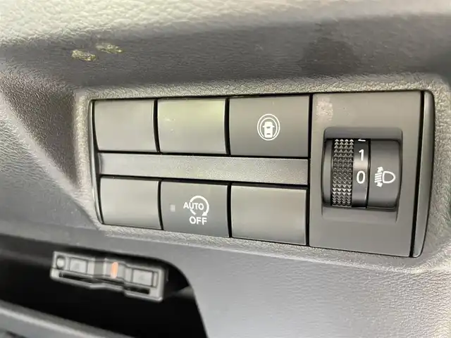 三菱 ｅＫワゴン M 石川県 2020(令2)年 5.3万km ホワイト 4WD/社外メモリーナビ/ETC/レーダーブレーキ/電動ミラー/キーレス/ベンチシート/オートライト